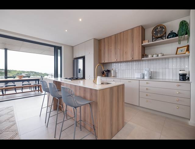 4 BEDROOM TOWNHOUSE FOR SALE IN ZULULAMI LUXURY COASTAL ESTATE